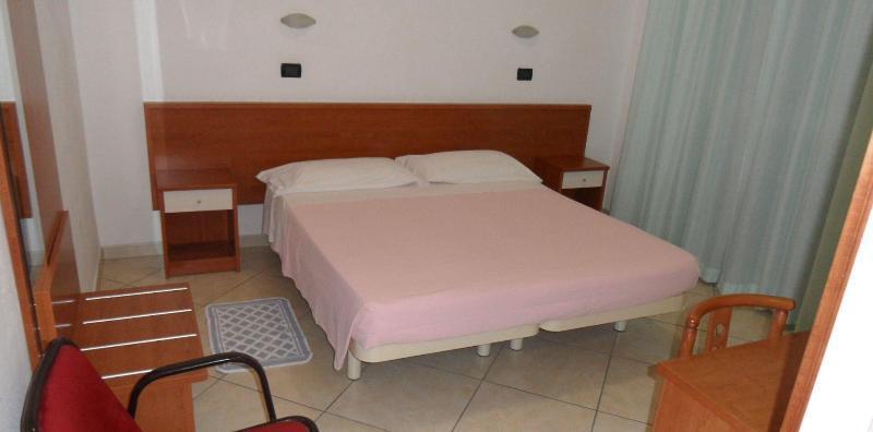 Hotel Odeon Cervia Exterior foto