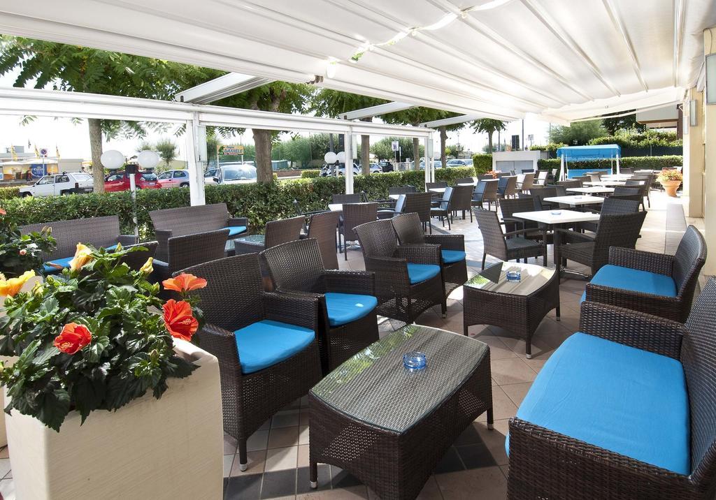 Hotel Odeon Cervia Exterior foto